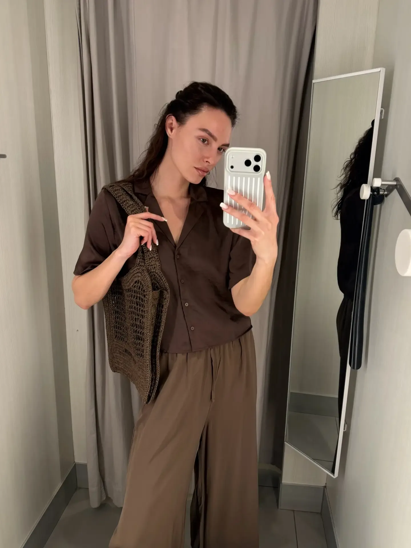 Новая коллекция в Gloria Jeans как глоток свежего воздуха!🌟 Хотелось на лето лёгких тканей и ярких к
