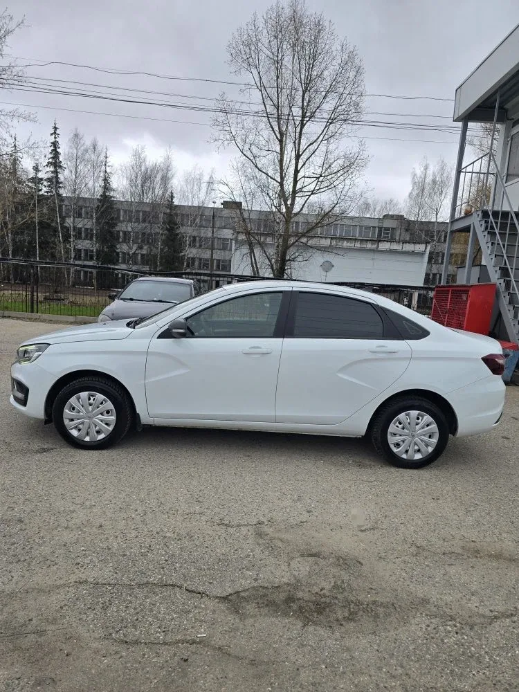 LADA VESTA 2024г. ✅️ Один хозяин ✅️ Зелёная Автотека ✅️ Без дтп, без окрасов  1.6л, Механика.  Компл