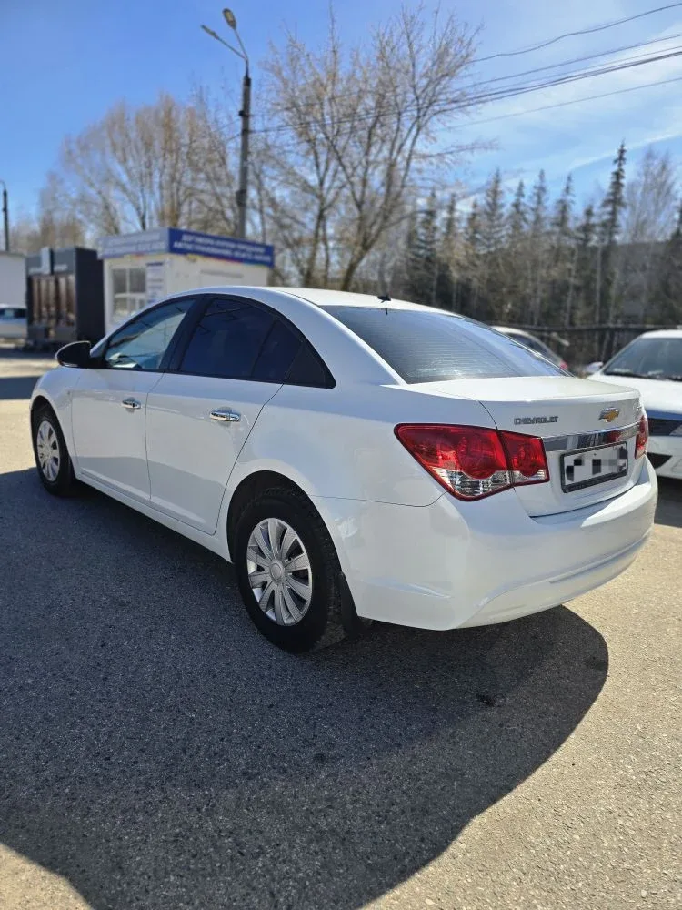 Chevrolet Cruze 2014г.э  Автомобиль без дтп. Двигатель 1.8л, Механика  Комплектация: кондиционер, ГУ
