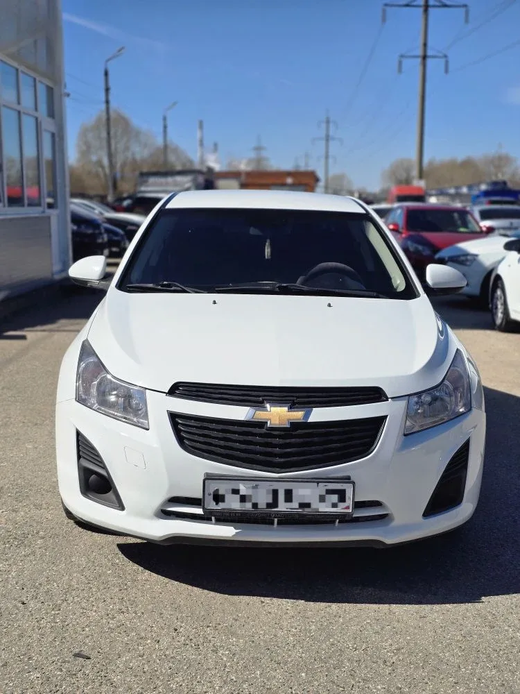 Chevrolet Cruze 2014г.э  Автомобиль без дтп. Двигатель 1.8л, Механика  Комплектация: кондиционер, ГУ