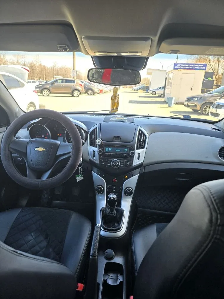 Chevrolet Cruze 2014г.э  Автомобиль без дтп. Двигатель 1.8л, Механика  Комплектация: кондиционер, ГУ