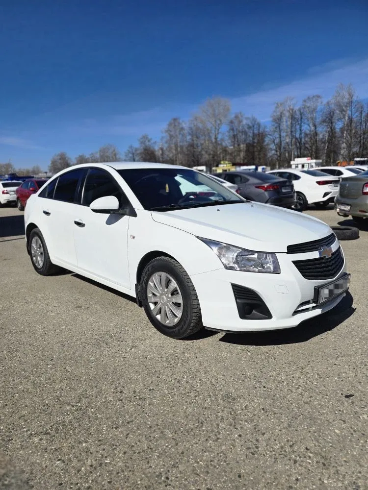 Chevrolet Cruze 2014г.э  Автомобиль без дтп. Двигатель 1.8л, Механика  Комплектация: кондиционер, ГУ