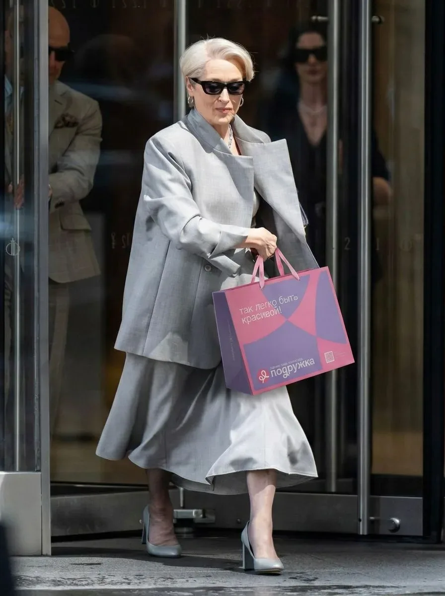 Главные герои из «Дьявол носит Prada* 2» сходили на шопинг в Подружку и уже получили боксы в подарок
