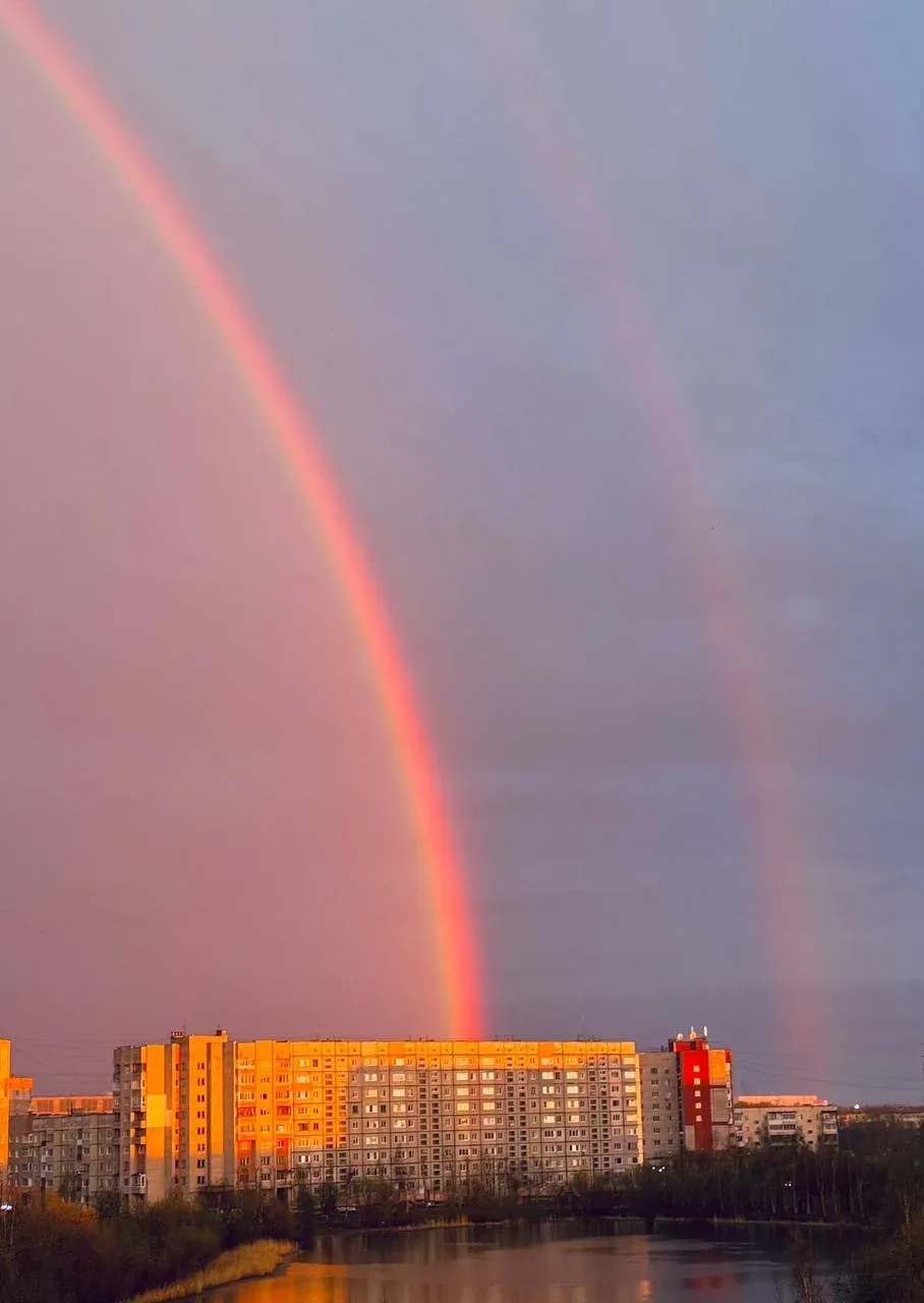 🌈 Радуга над Яграми украсила вечернее небо.  После дождя жителей снова порадовало солнце, а вместе с