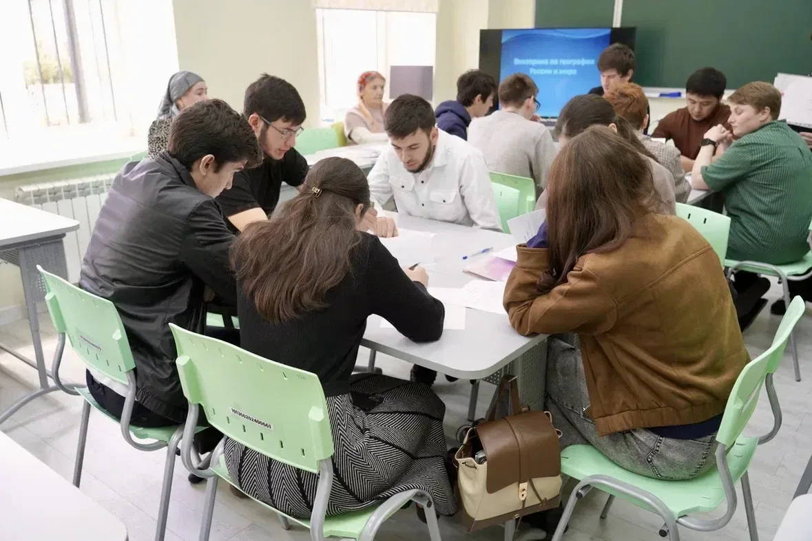 В КЧГУ прошла научно-познавательная олимпиада по географии «В гармонии с природой», приуроченная ко 