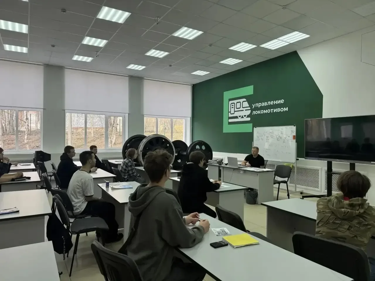 🏆 Кандалакшский индустриальный колледж второй год подряд стал победителем конкурсного отбора на пред