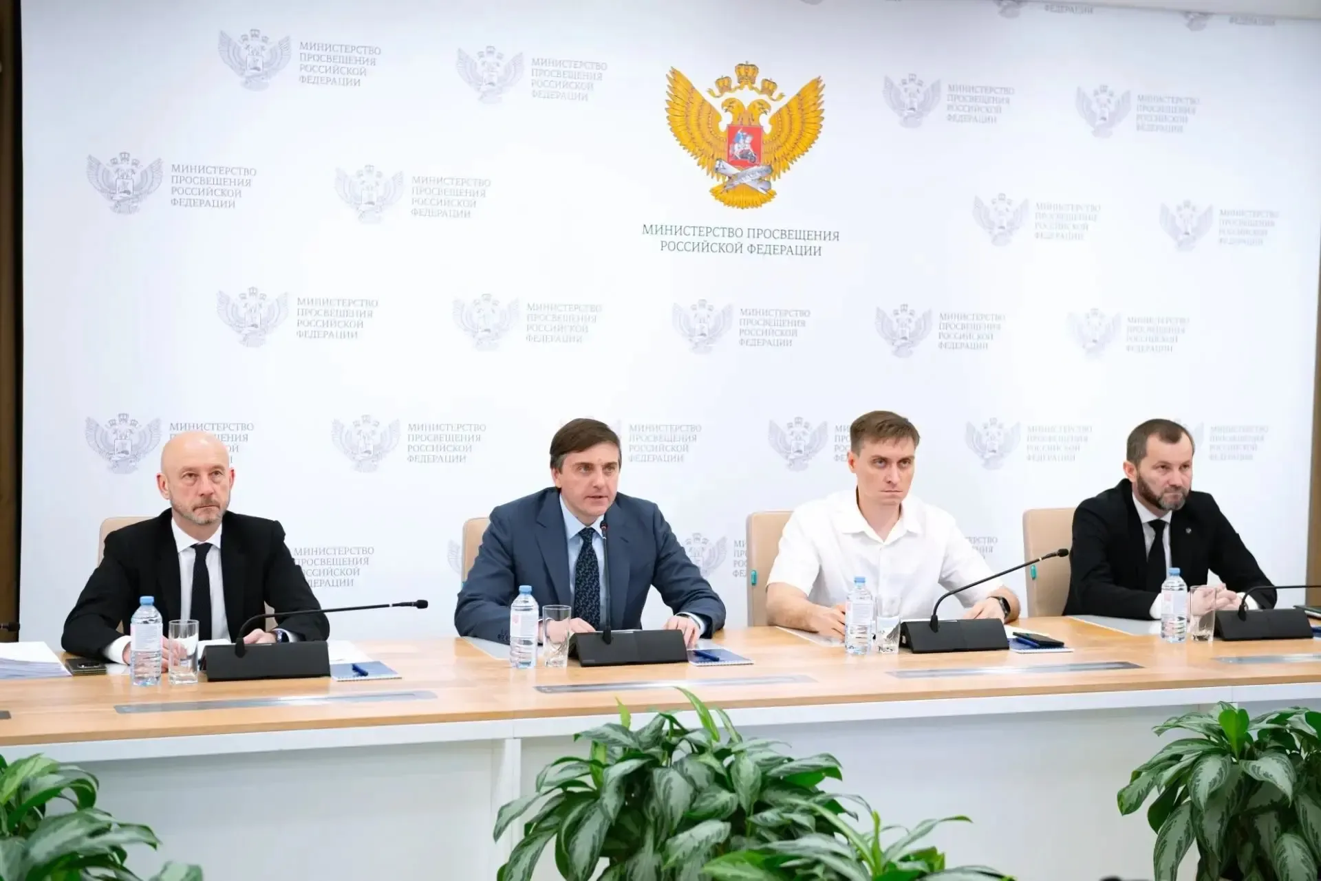 Руководители колледжей Мурманской области и министр образования и науки региона Диана Кузнецова прин