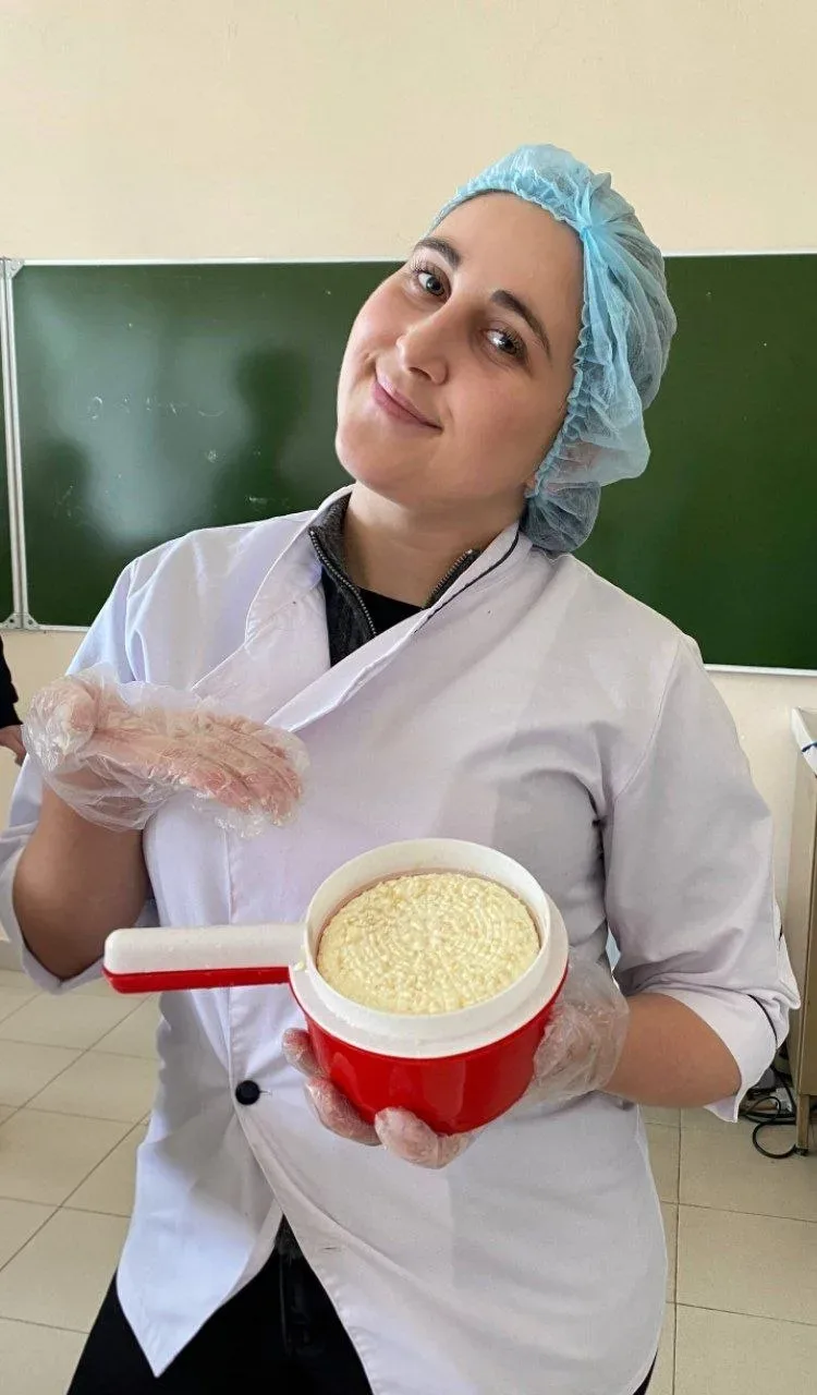 😎 Дипломные работы бывают разными. Эта, например, идеально подойдёт к чаю…  У студенток 4 курса техн