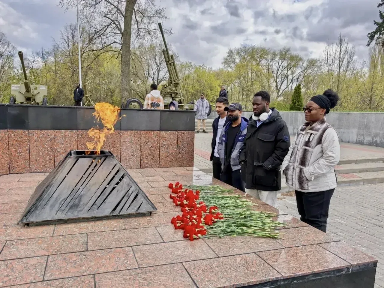 💫 Память, объединяющая поколения  В преддверии Дня Победы, 30 апреля, слушатели подготовительного от