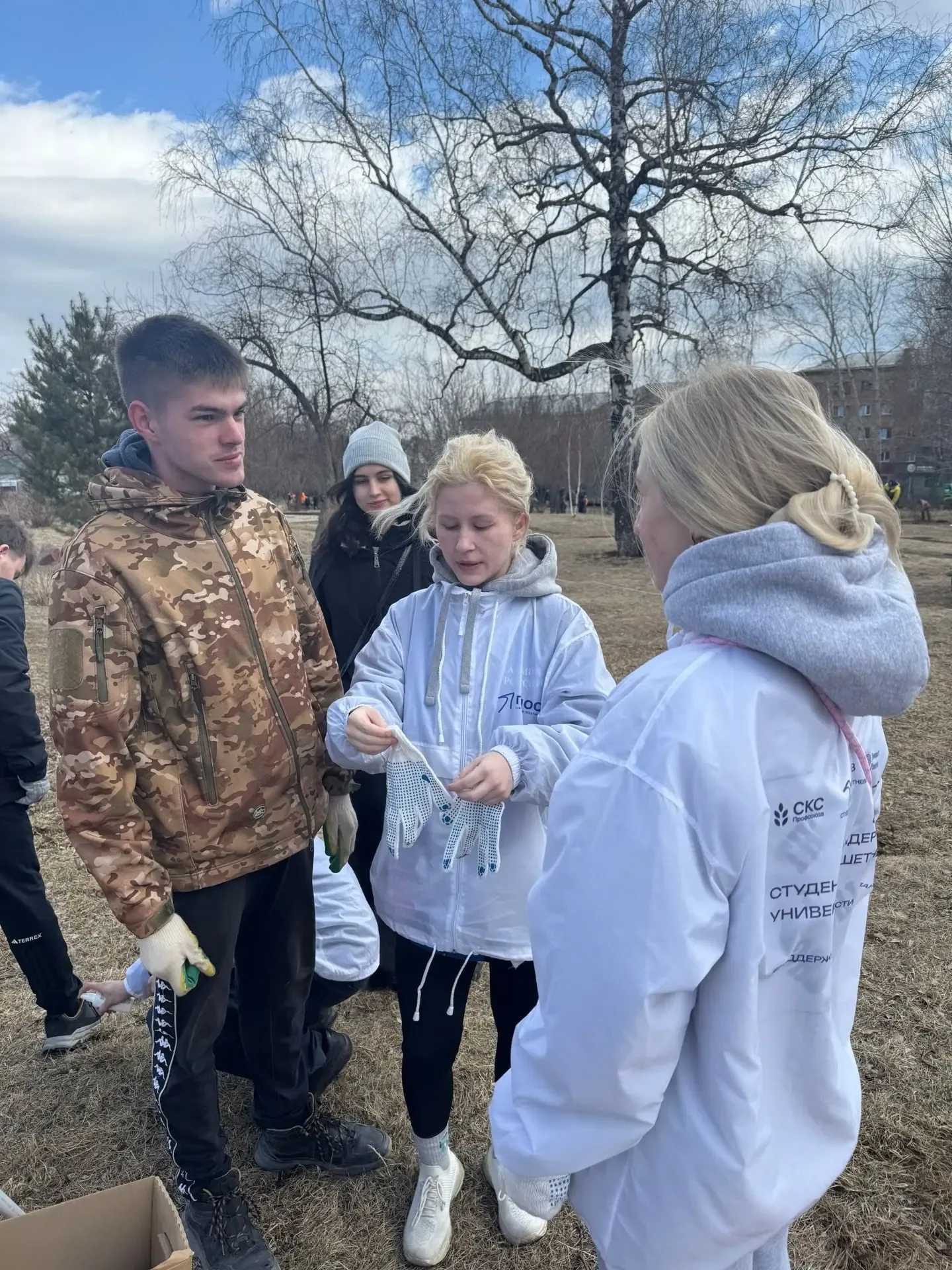 Чистота вокруг: активисты привели в порядок парк «Юннаты»  25 апреля в рамках акции «Всероссийский с