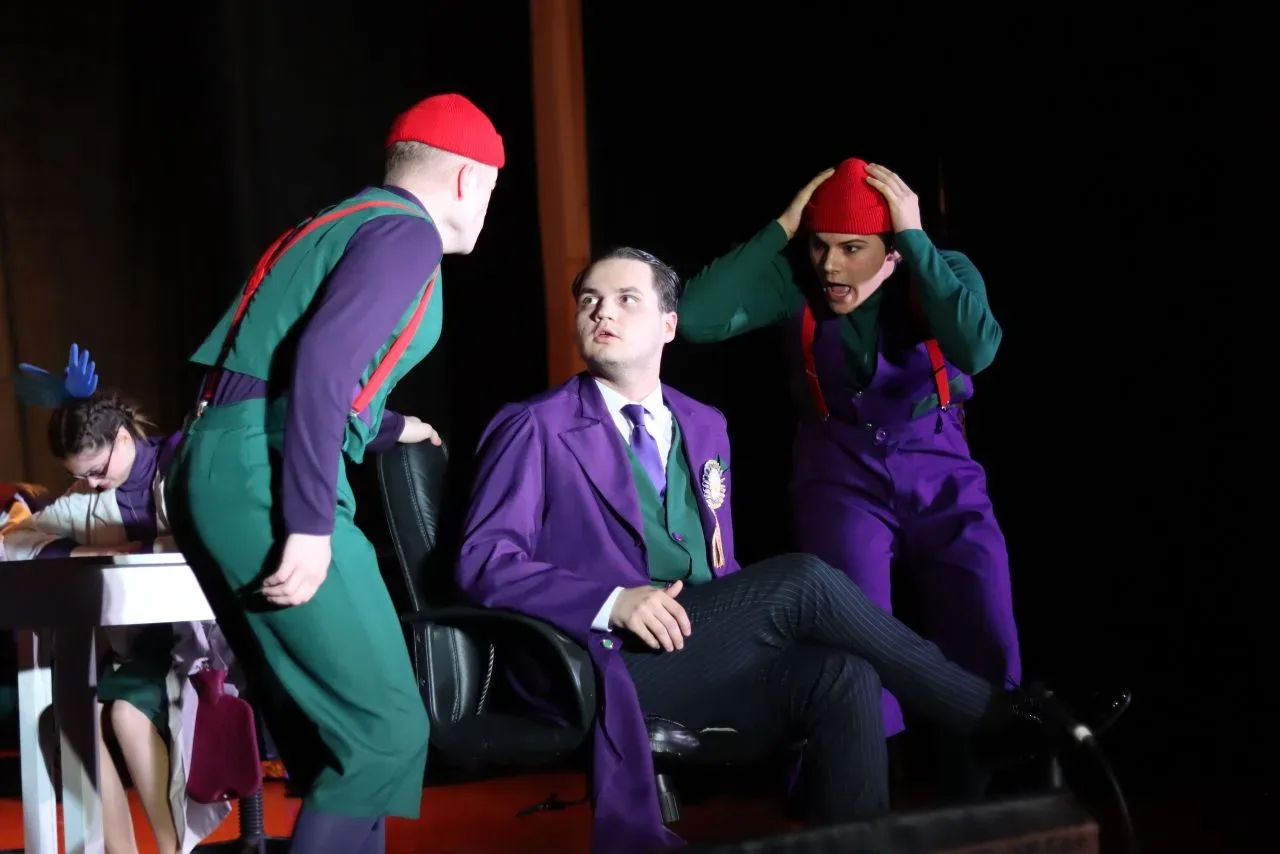 В ГСГУ – «Ревизор». Сегодняшний и вечный 🎭  В ГСГУ два дня показывали спектакль «Ревизор на все врем