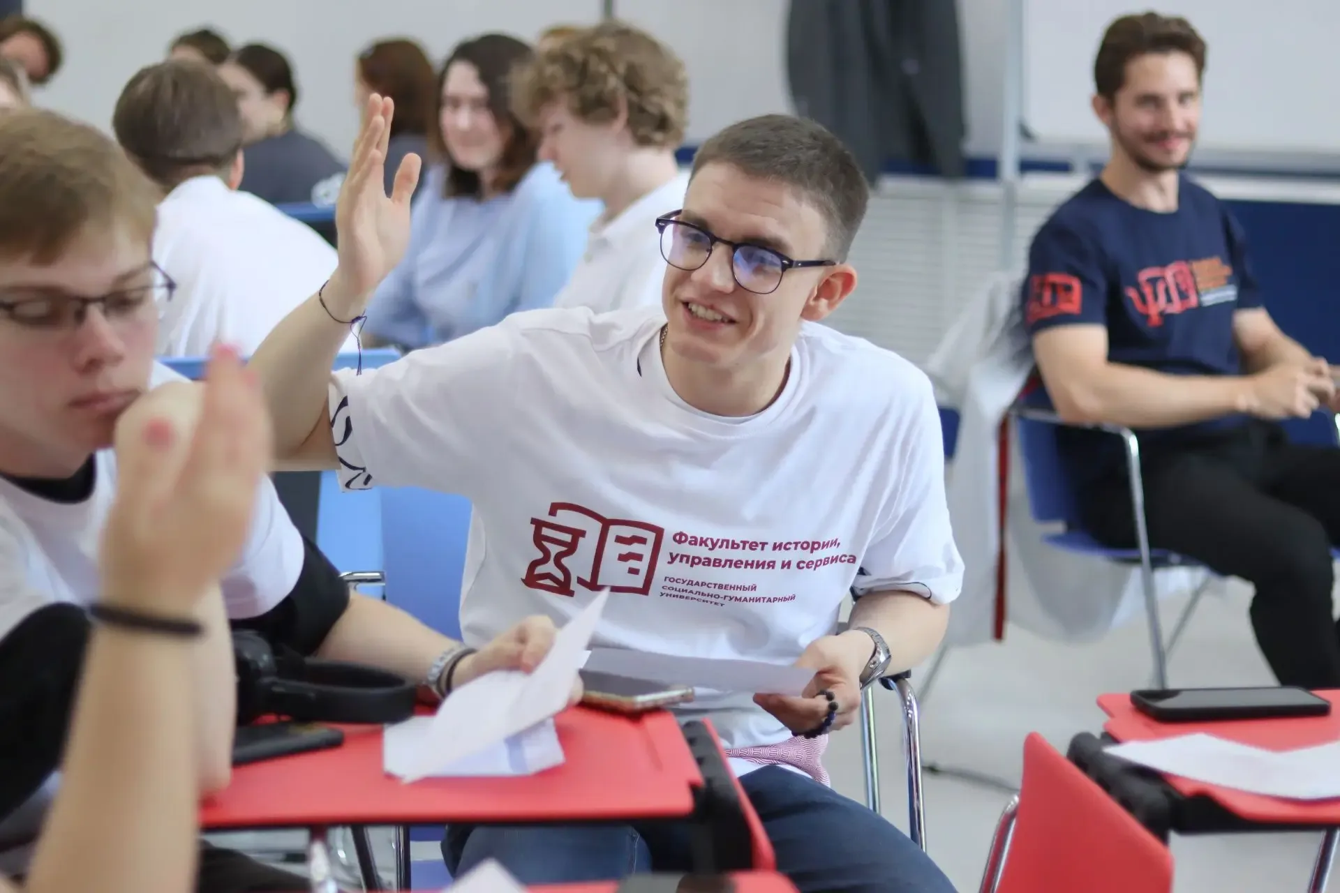 Экскурсия в бизнес 🤑💰  Неделя финграмотности – всё!  Пять дней больше 400 студентов ГСГУ и школьнико