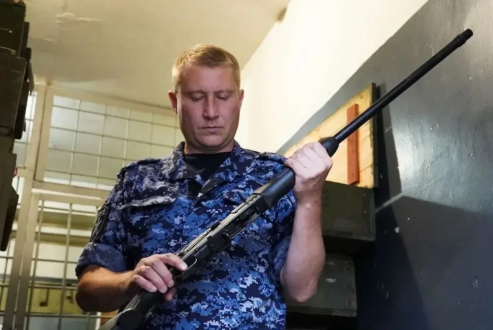 Пенза — фронту! Росгвардейцы передали бойцам СВО 35 гражданских ружей  🔫На базе регионального Управл