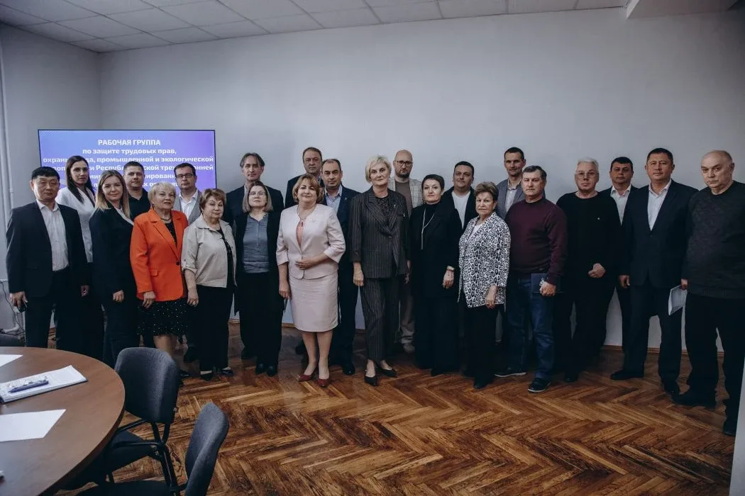 ⚡️Фокус внимания на охрану труда!  В Симферополе состоялось заседание рабочей группы по защите трудо