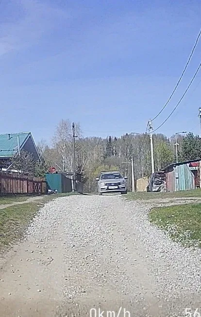 Сегодня ко мне на серебристой ладе, приехали двое неизвестных. Они не представились. И потребовали о