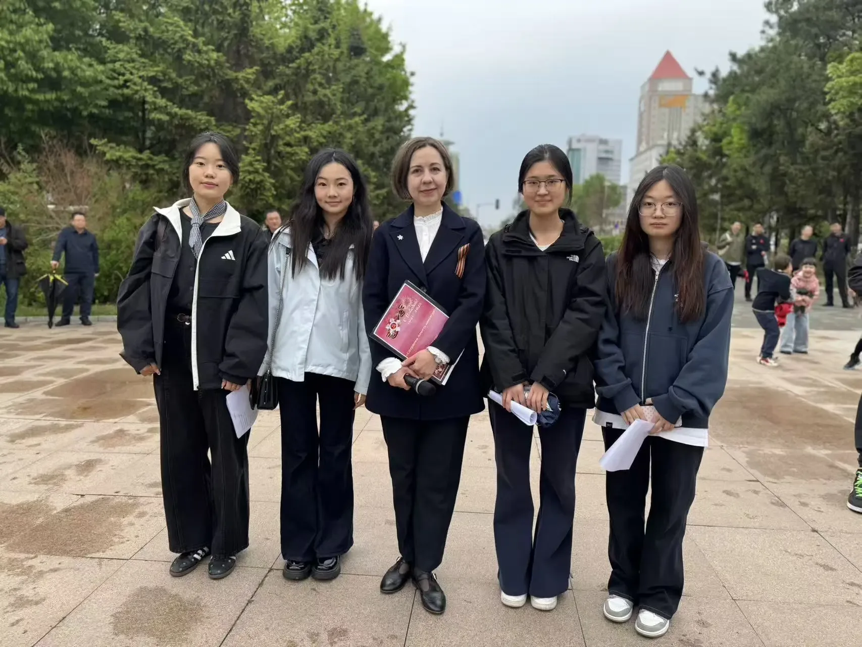 День Победы прошел на Народной площади города Чанчунь (КНР)  🇨🇳 10 мая 2026 года на Народной площади