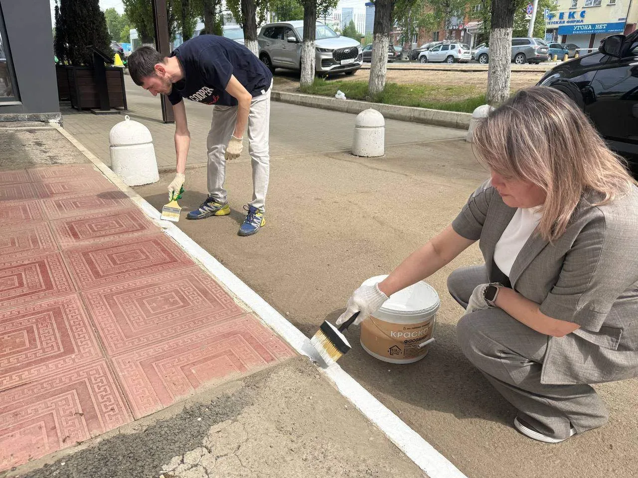 Санитарная пятница в действии  🧹 Поддерживать чистоту важно на всех уровнях — начиная с территории, 
