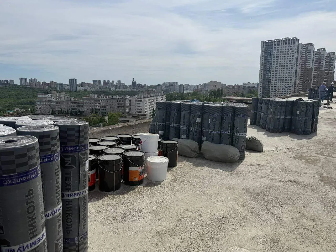 🧱 Процесс капитального ремонта плоской кровли многоквартирного дома, расположенного по адресу: г. Уф