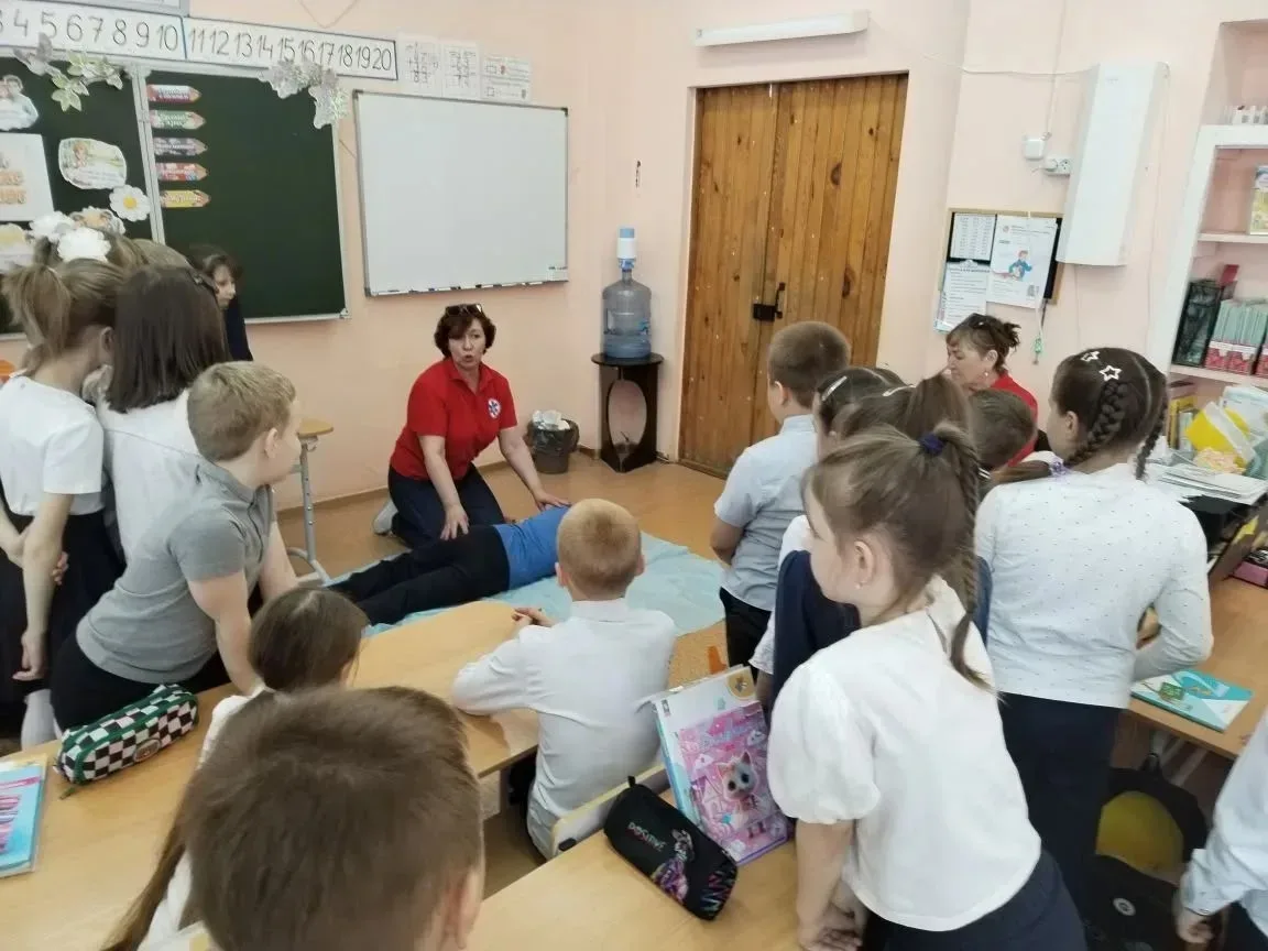 🌤️ Лето — это время радости, игр и незабываемых приключений! Чтобы каникулы прошли без забот и непри