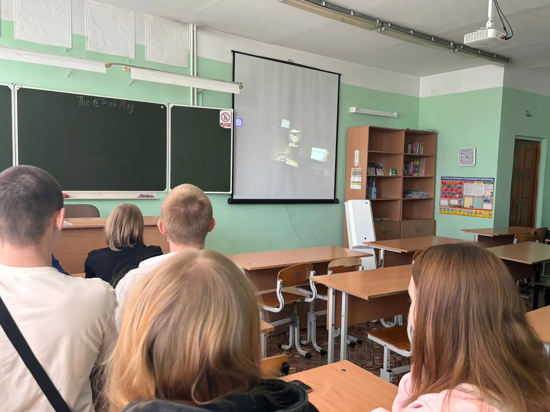 18 мая – День музеев! 🇷🇺   Наши обучающиеся 9-х классов совершили захватывающее путешествие в прошло