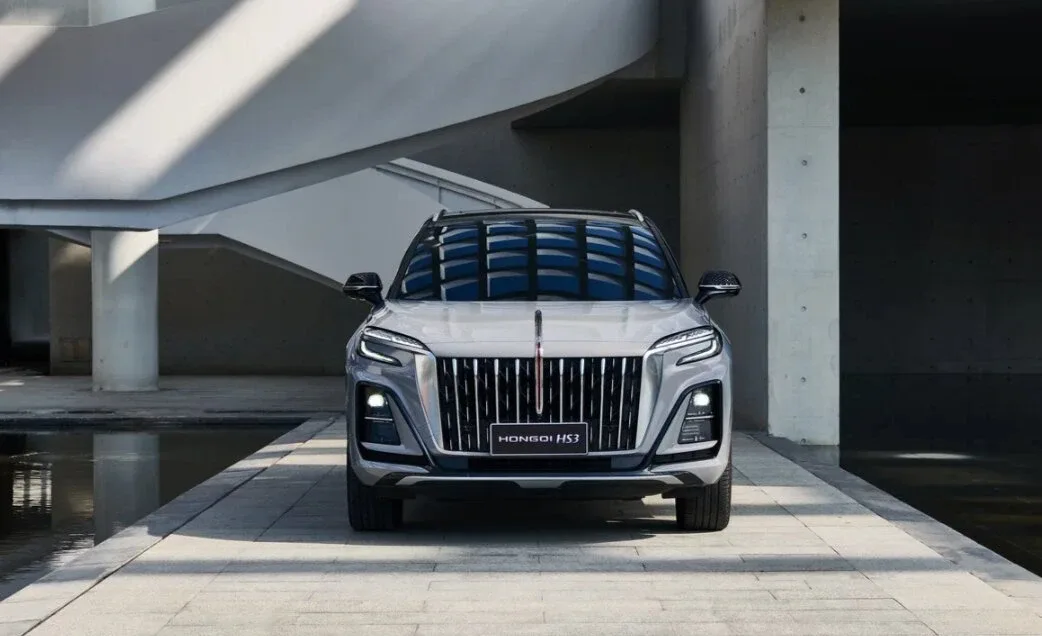Новый HONGQI у официального дилера от 2 690 000₽  В АВАНГАРД кредит без скрытых комиссий Без первона