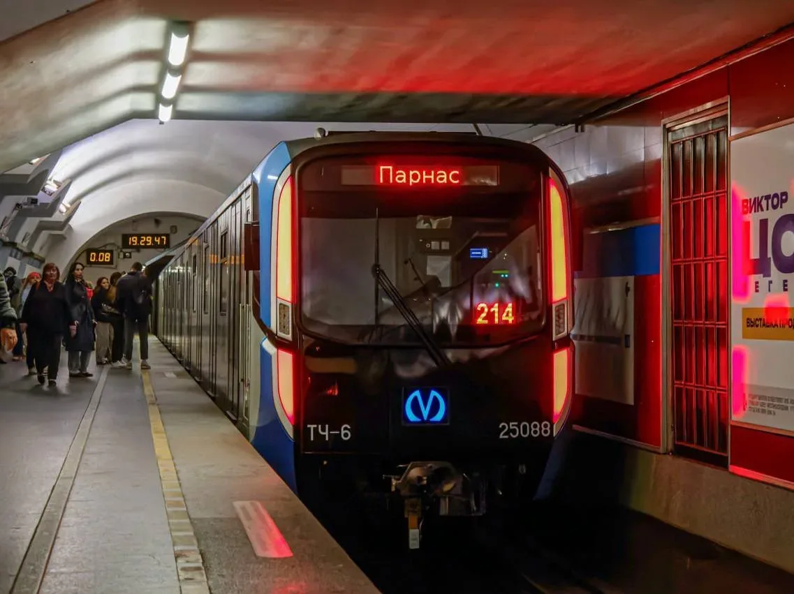 👷🏻‍♂️ В Петербургское метро прибыл 50-й «Балтиец».  Вечером в четверг 7 мая 2026 в электродепо «Авто