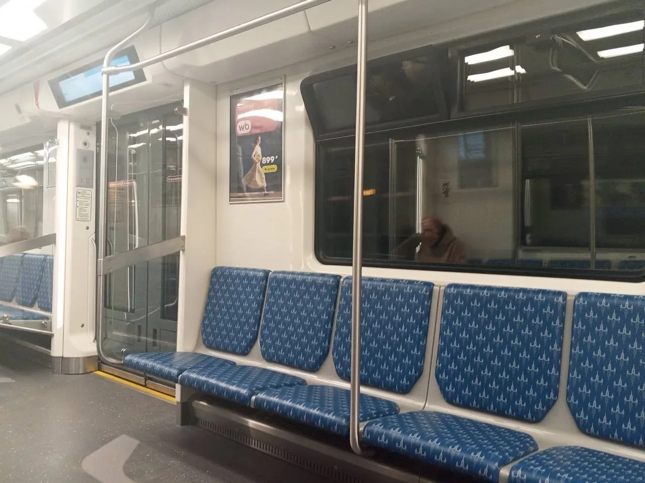 👷🏻‍♂️ В Петербургское метро прибыл 50-й «Балтиец».  Вечером в четверг 7 мая 2026 в электродепо «Авто