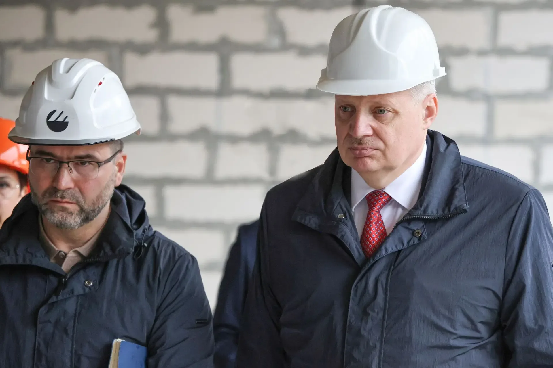 МИНИСТР ЭКОНОМИКИ КУБАНИ ОЦЕНИЛ ХОД СТРОИТЕЛЬСТВА ШКОЛ В АРМАВИРЕ   В Армавире прошло выездное совещ