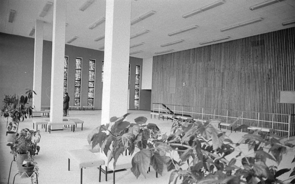 15 мая 1973 года открылся широкоформатный кинотеатр «Мурманск». Первая лента, которую увидели зрител