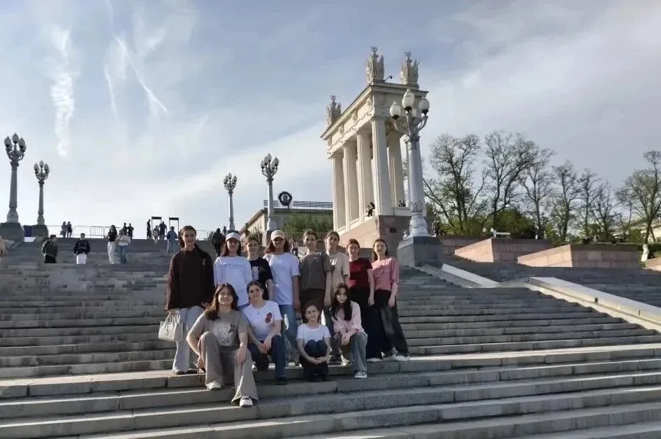 Воспитанницы центра «Улитка» посетили город-герой Волгоград  🎖️Воспитанницы центра помощи детям, ост