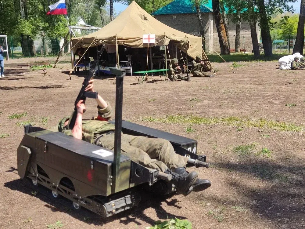 В ОрГМУ провели реконструкцию работы военных медиков в зоне СВО  Сегодня на территории спортивной ба