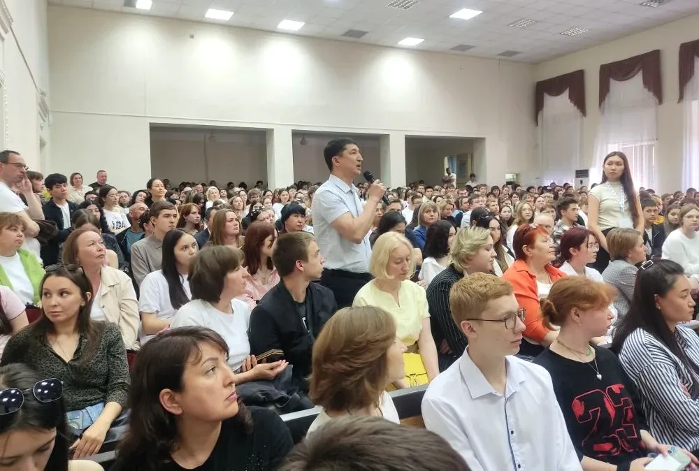 Более 1000 человек посетили день открытых дверей ОрГМУ в Оренбурге   16 мая в Оренбургском государст