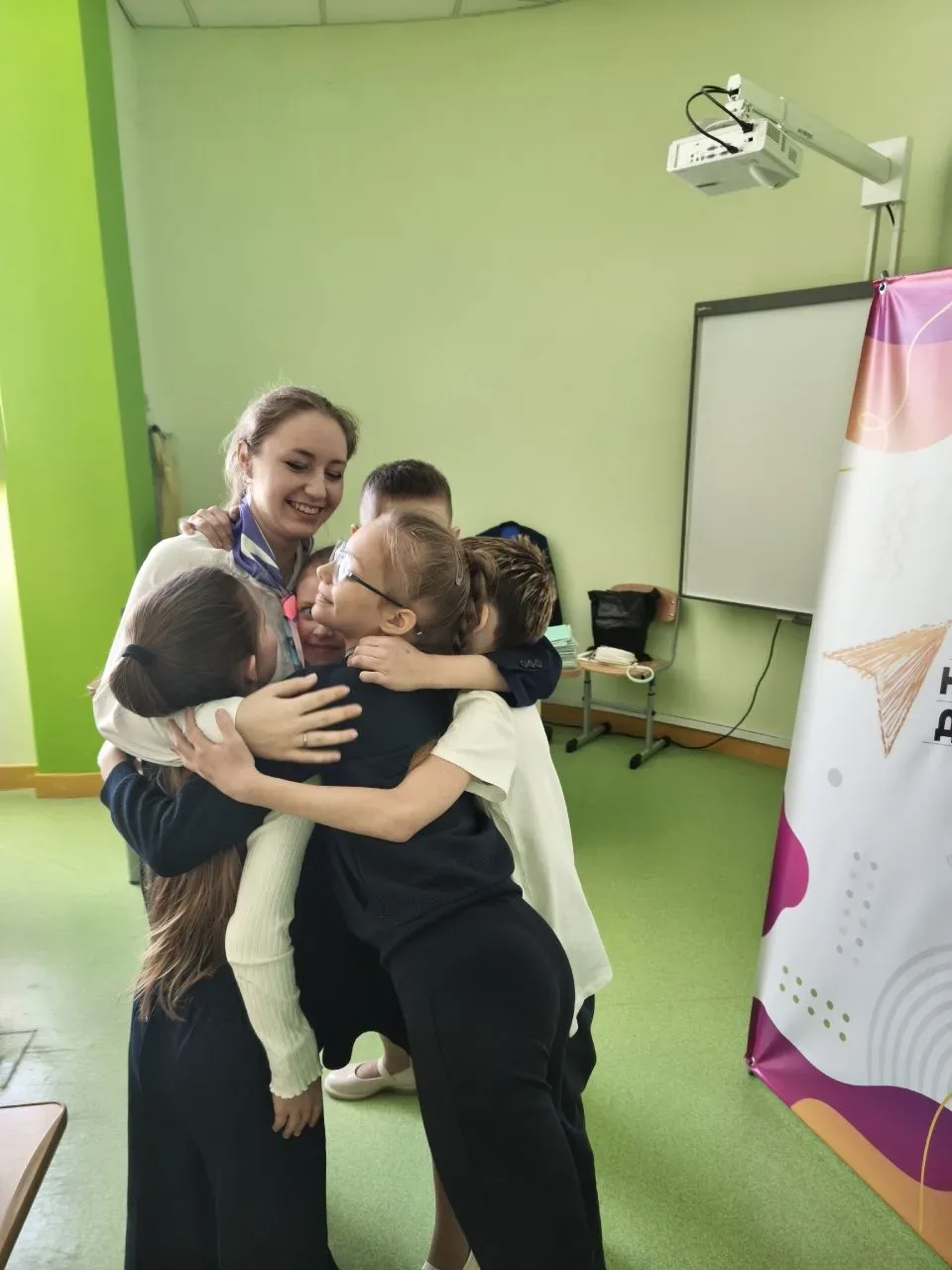 🎖️ Мастер‑класс для «Орлят России»: память и творчество ко Дню Победы  В 3 «А» классе прошёл тематич