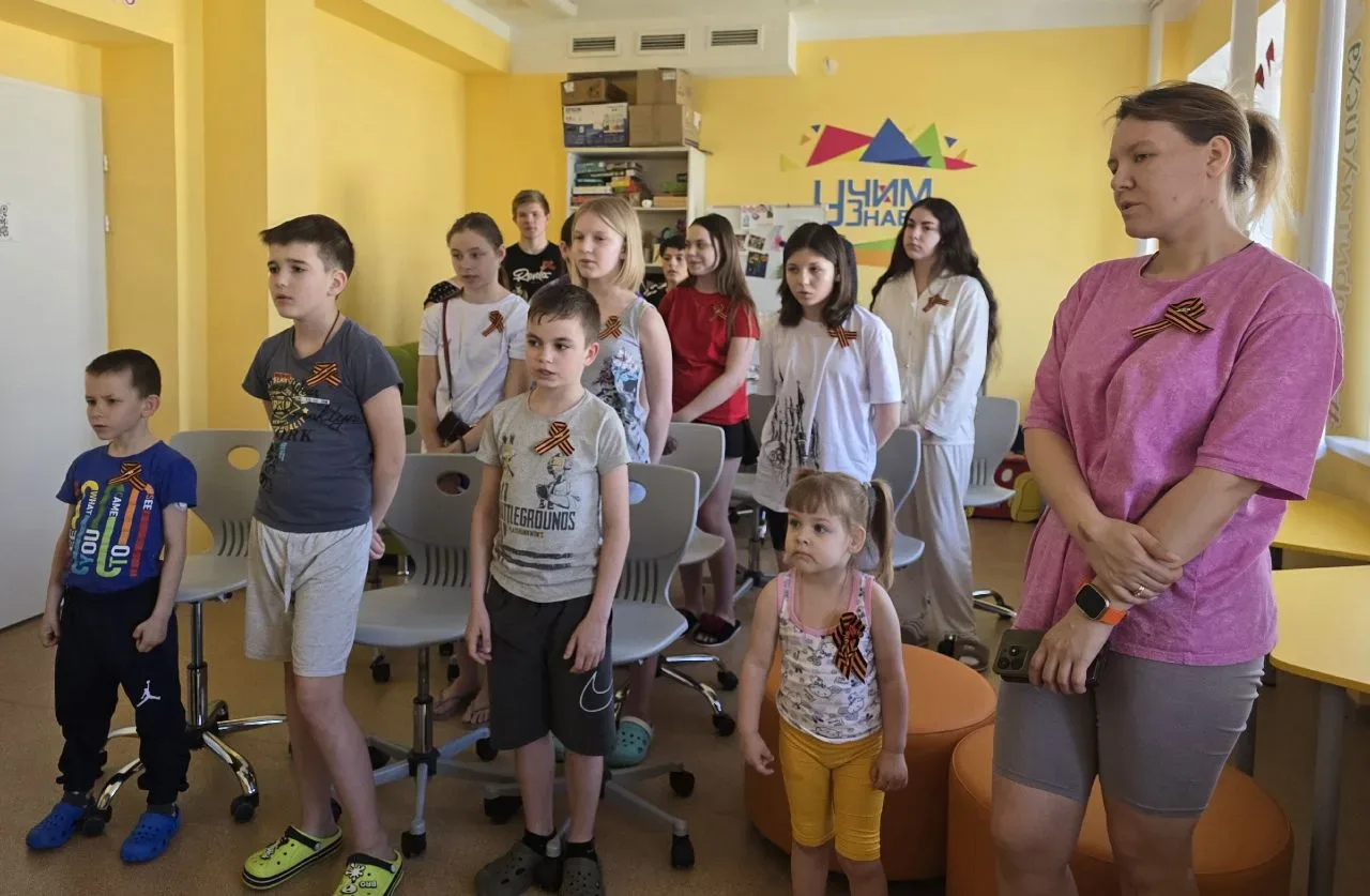 🕯️ «Мы просто делали свою работу. Выжили - повезло», - говорили ветераны с экрана.  🎗️ В Центре госп