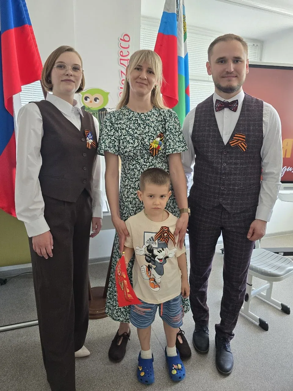 🕯️ «Мы просто делали свою работу. Выжили - повезло», - говорили ветераны с экрана.  🎗️ В Центре госп
