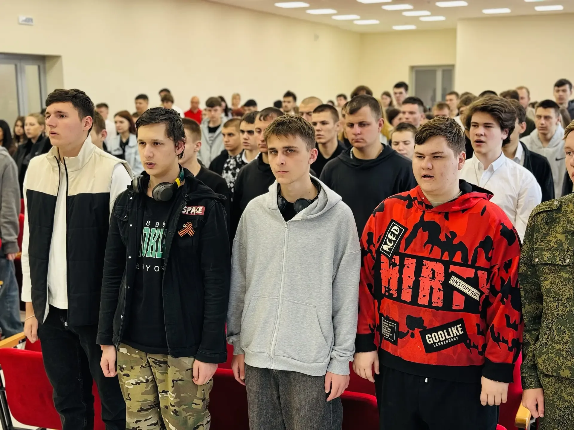 🎉 Новая учебная неделя в КПТ: старт с торжественной линейки!  ❤️В Кореновском политехническом техник