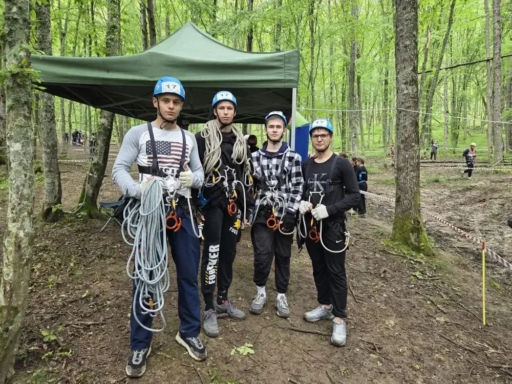 🧗‍♂️ Наши герои на высоте! 🧗‍♀️  15 мая на территории «Регион 93» прошёл краевой чемпионат по спорти