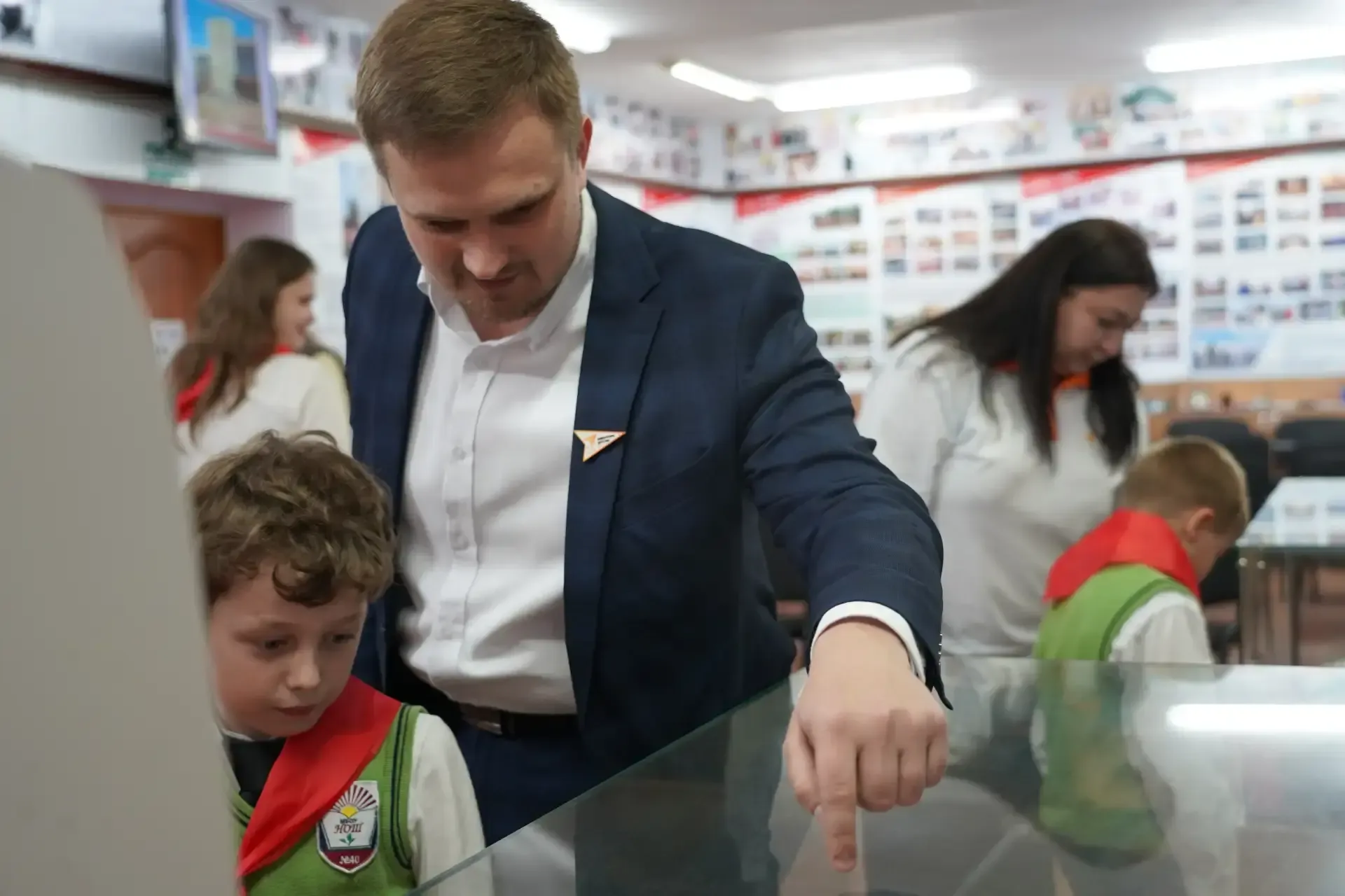 🏛️ ПРАЗДНУЕМ ДЕНЬ МУЗЕЕВ! 🎉  Обучающиеся группы У1Вк педагогического отделения — Яшина Любовь, Гревц