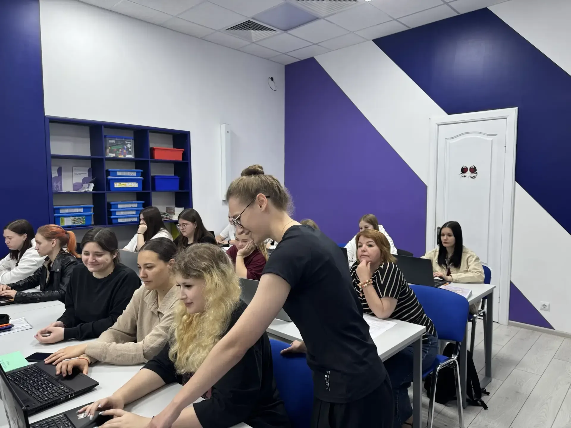 Работа с молодыми преподавателями в колледже: поддержка, наставничество и развитие   ✅ В нашем колле