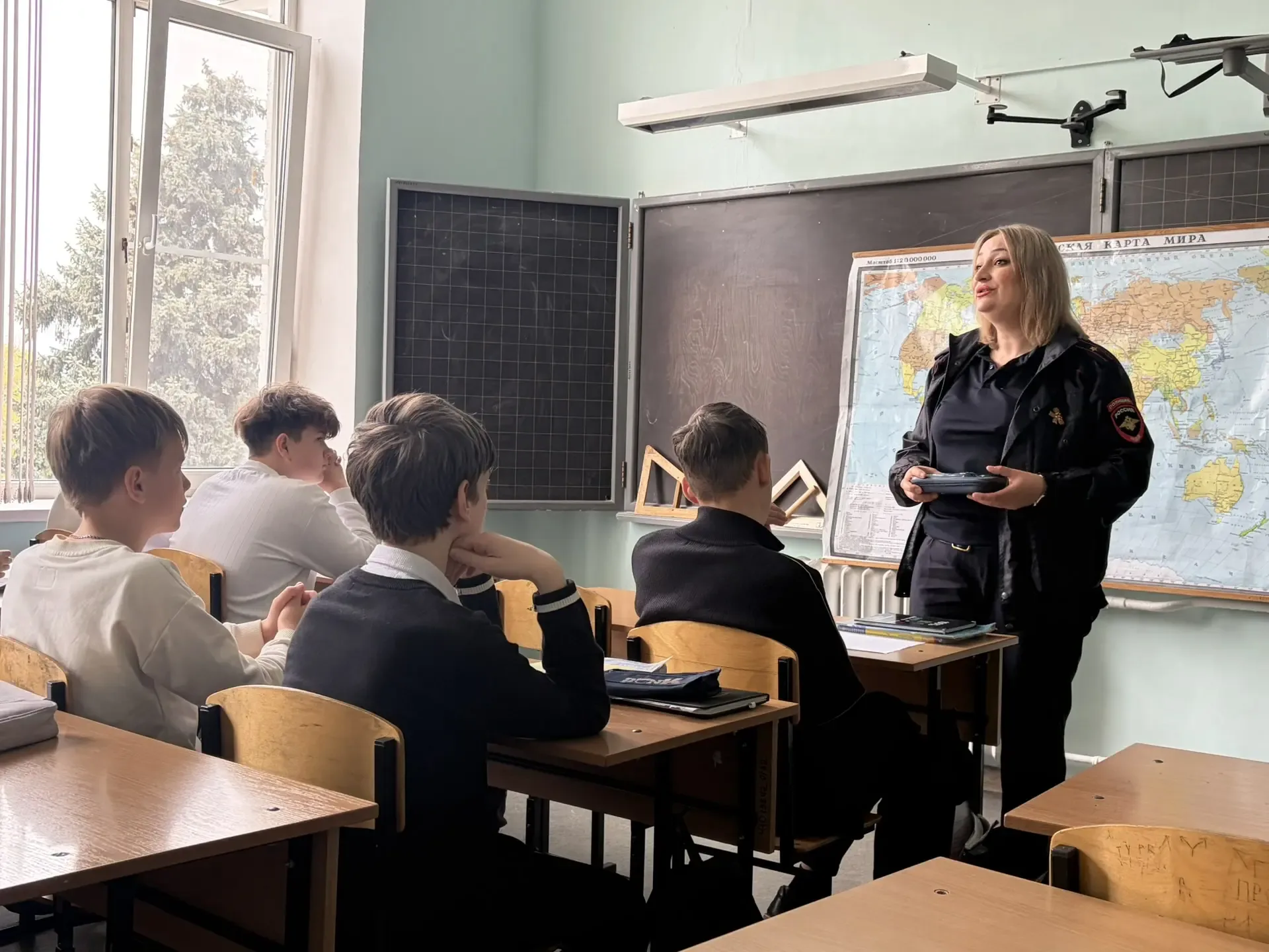 🌎🤲🏻🕊 День инспектора  ▶️В преддверии майских праздников в нашей школе состоялась важная встреча. В р