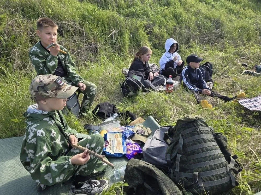 📢 📢 📢 В минувшие выходные ученики школы №15 отправились в увлекательный поход выходного дня по посёл