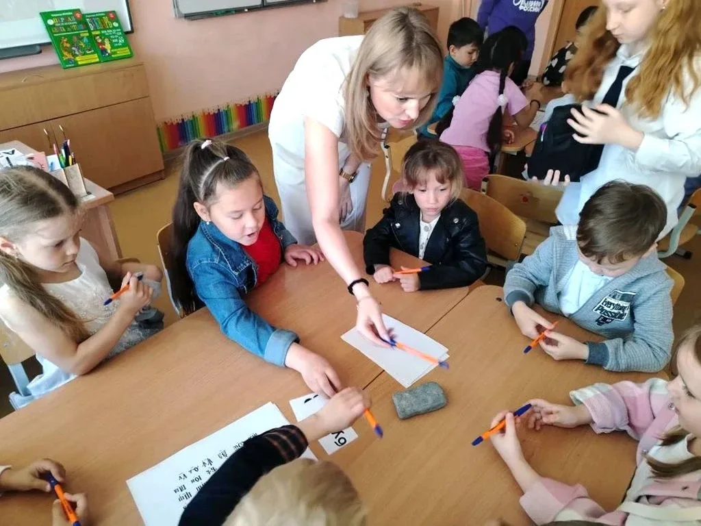 ✨ Акция «Орлята — дошколятам»: путешествие в мир славянской письменности ✨  Сегодня в нашей школе пр