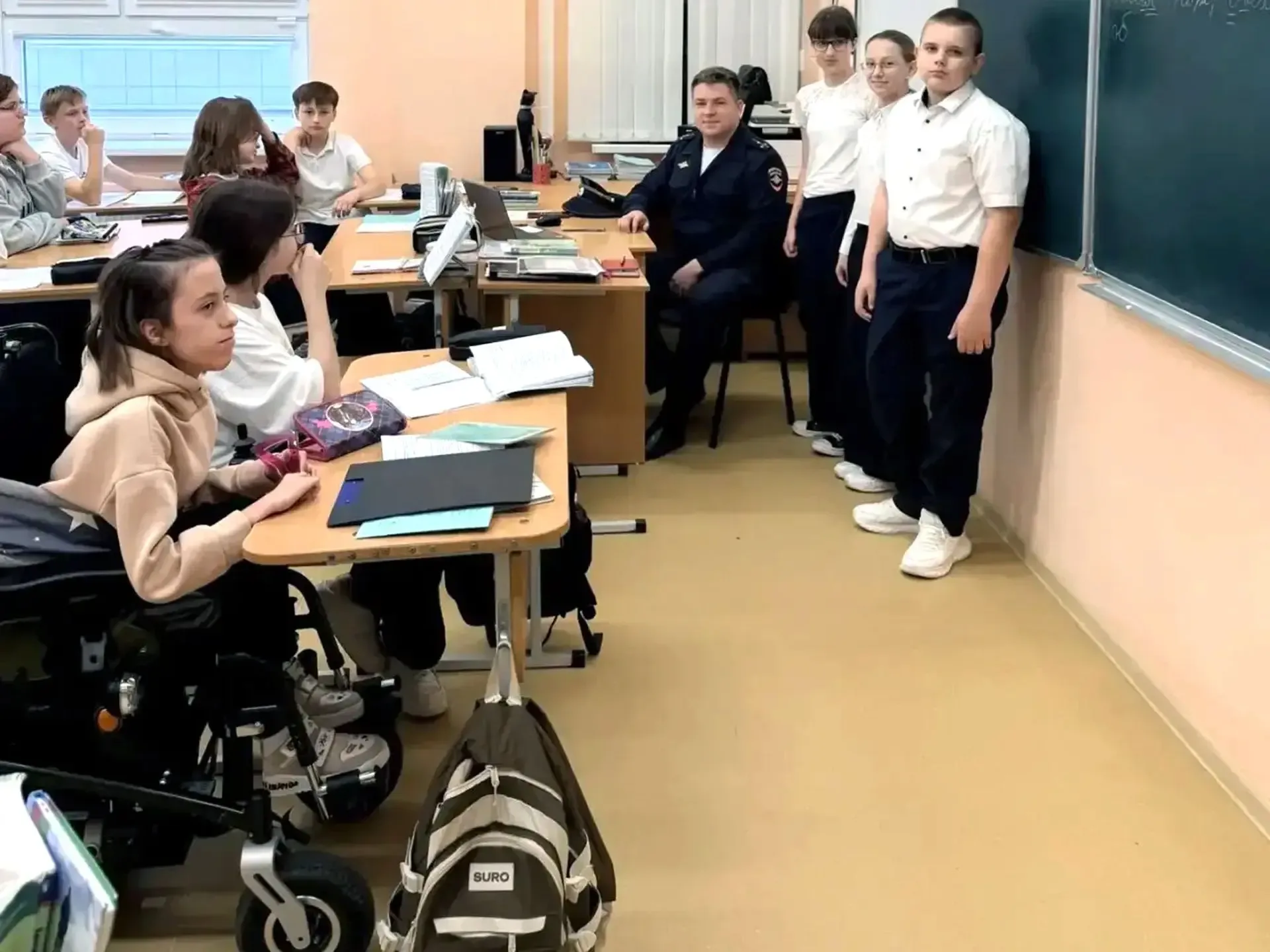 🚦 Безопасность наших детей — превыше всего! 🚦  Сегодня в нашей школе прошла важная встреча. Гостем с