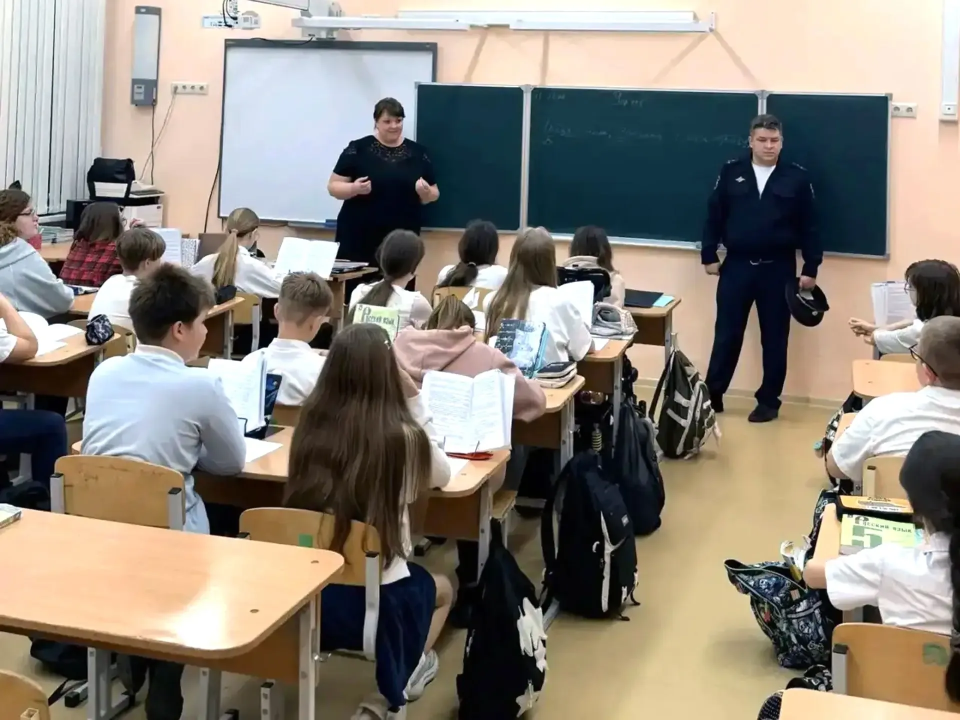 🚦 Безопасность наших детей — превыше всего! 🚦  Сегодня в нашей школе прошла важная встреча. Гостем с