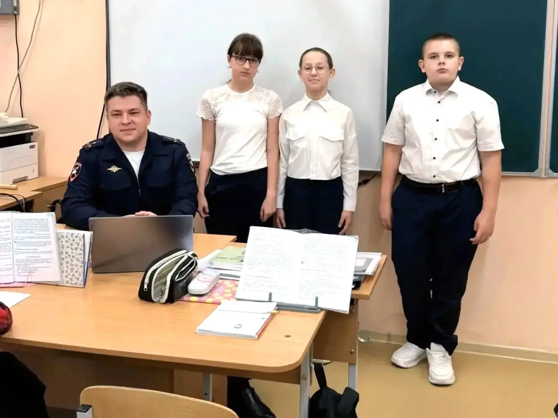 🚦 Безопасность наших детей — превыше всего! 🚦  Сегодня в нашей школе прошла важная встреча. Гостем с