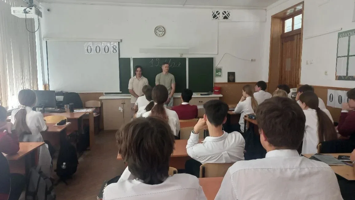 🚜 Соха и плуг в прошлом? В СОШ №34 прошел урок о сельском хозяйстве будущего!  Недавно к нашим старш