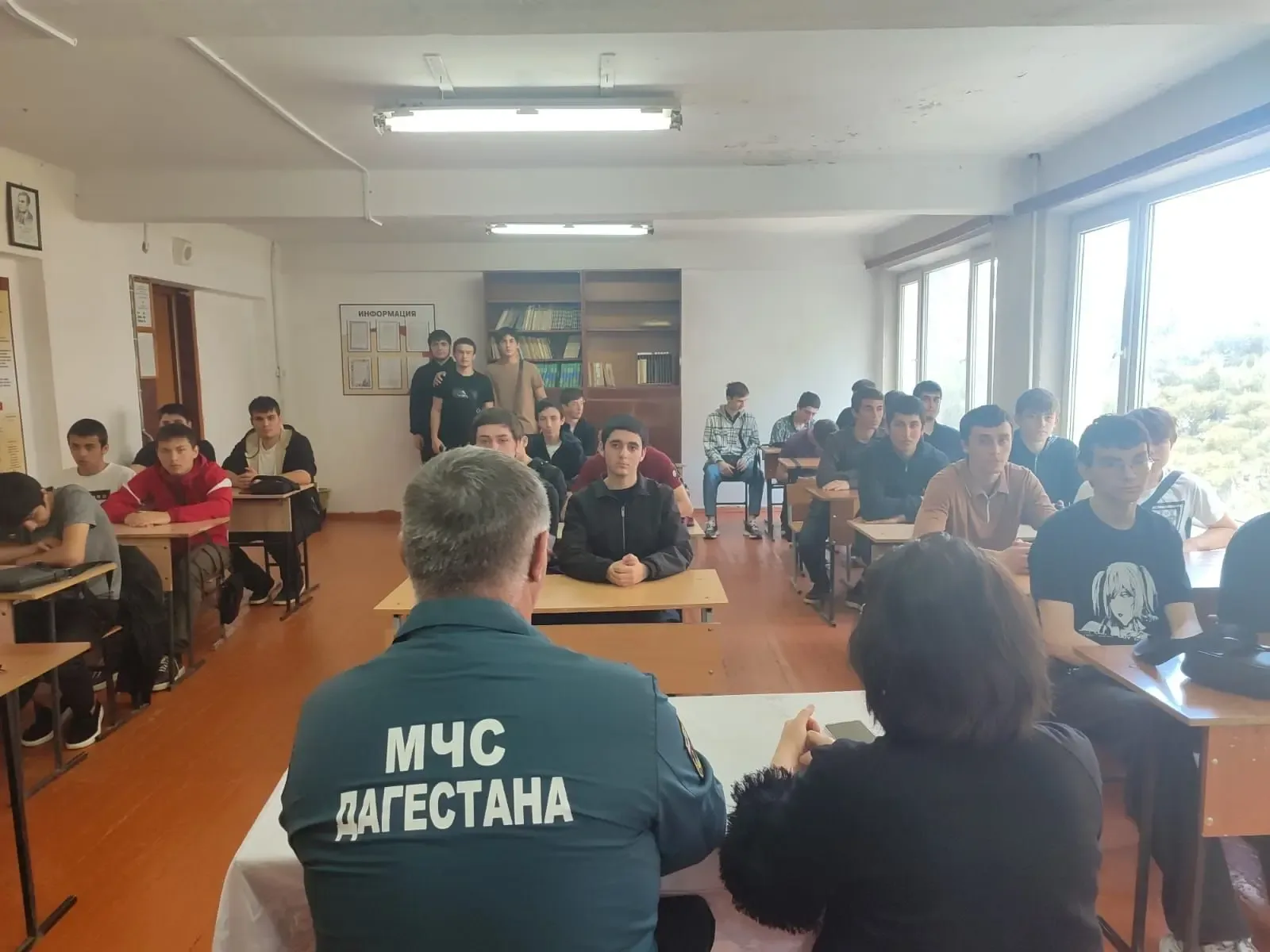 🛟 Профилактические мероприятия по безопасности на воде для студентов ДГТУ  Сотрудники Дербентского п