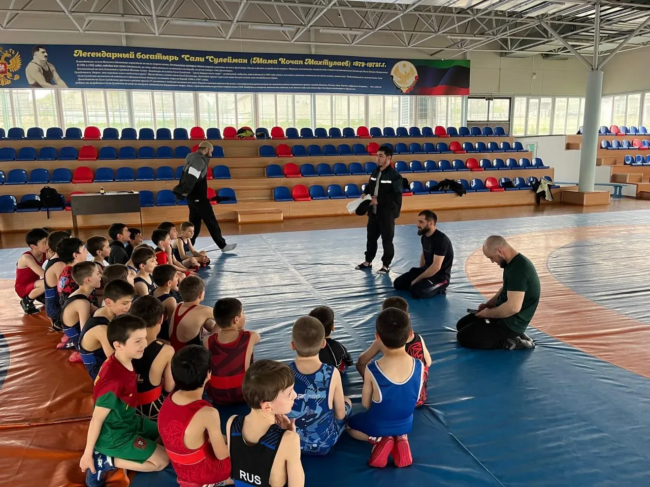 🤼‍♀ Огнеборцы ПЧ-57 провели урок безопасности для юных спортсменов села Нижнее Казанище.  Главная це