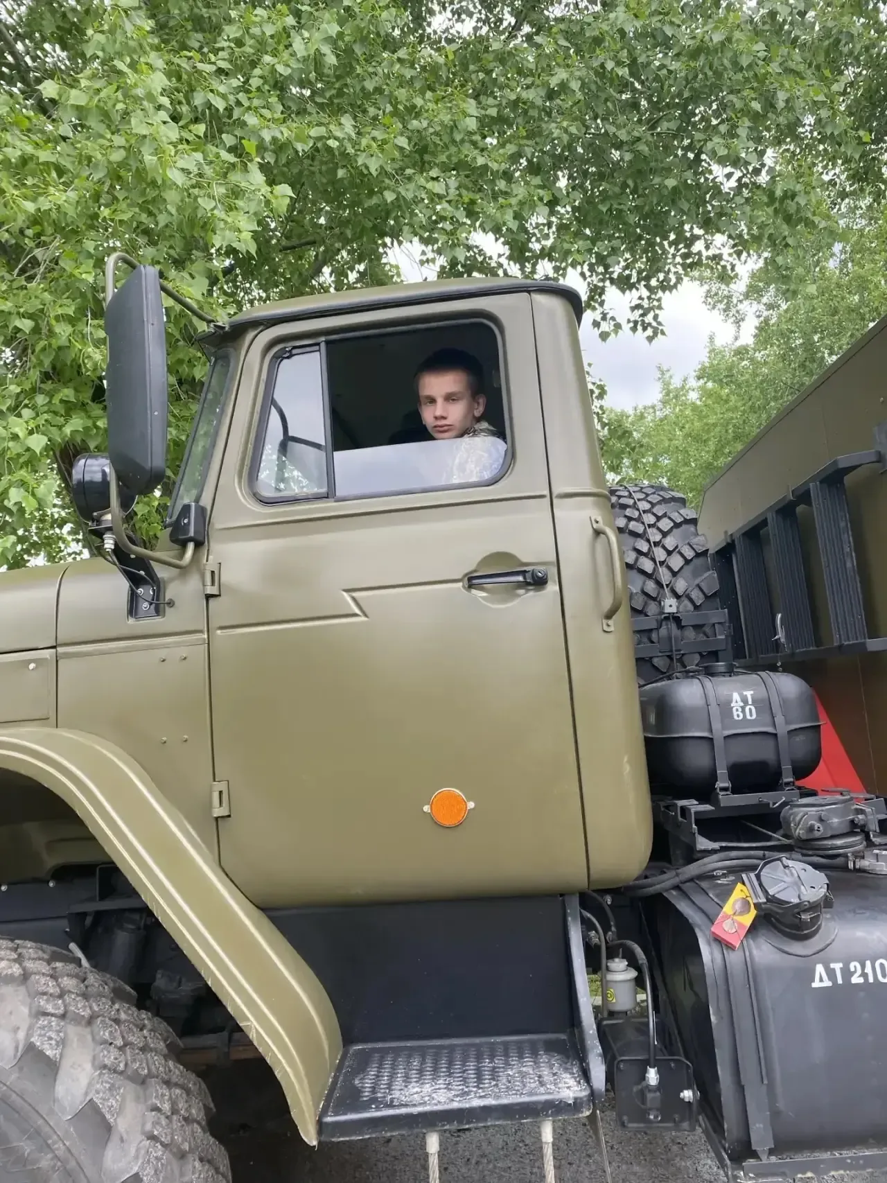 🇷🇺💪🏻 Второй день военных сборов у наших восьмиклассников — и он выдался по-настоящему насыщенным! 🪖 