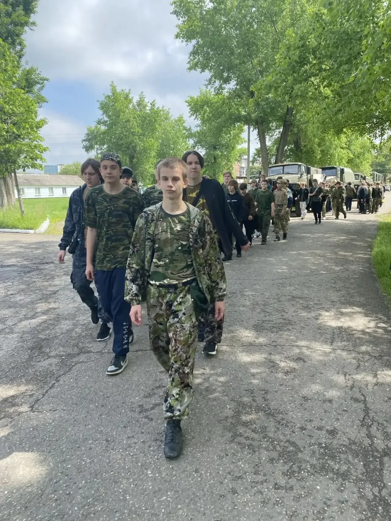🇷🇺💪🏻 Второй день военных сборов у наших восьмиклассников — и он выдался по-настоящему насыщенным! 🪖 